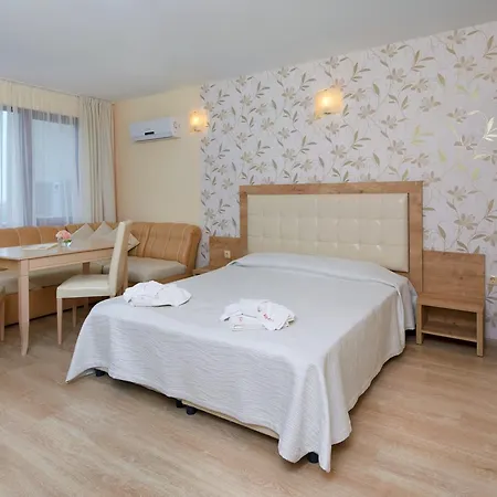 Relax Complex & Hotel 3*