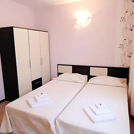 Relax Complex & 3* ساني بيتش