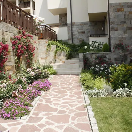 Relax Complex & فندق ساني بيتش