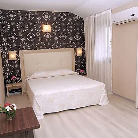 Hotel Relax Complex &