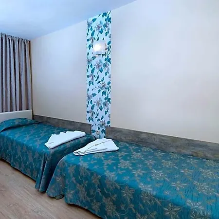 Relax Complex & Sunny Beach