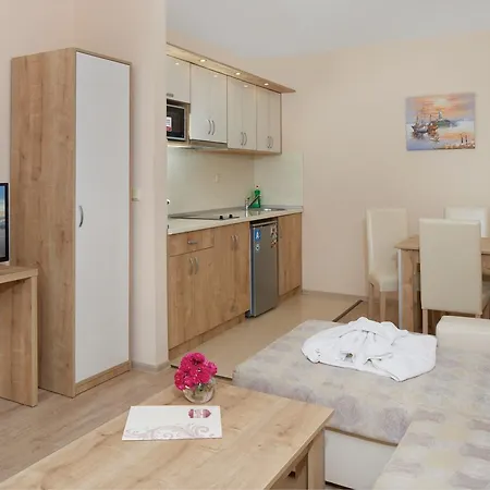 Hotel Relax Complex &