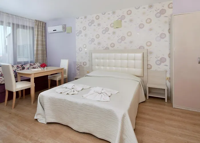 Relax Complex & 3* Sunny Beach