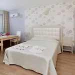 Relax Complex & 3* ساني بيتش