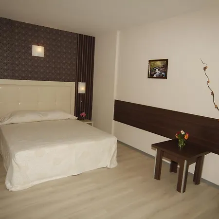 Relax Complex & 3* Slantchev Briag