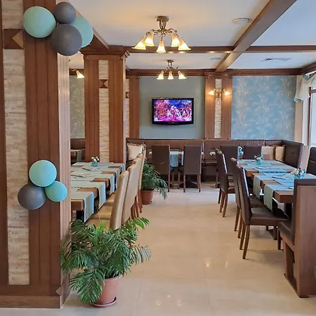 Отель Relax Complex & 3*