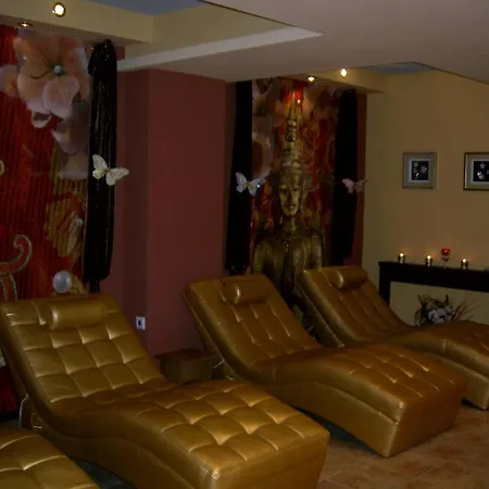 Отель Relax Complex & 3*