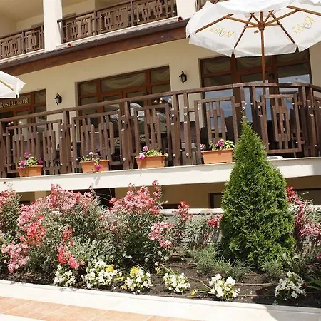 Relax Complex & 3* Slantchev Briag