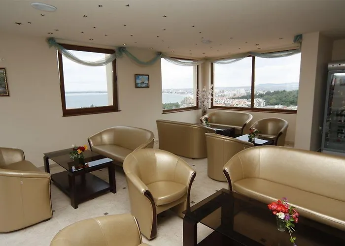 Отель Relax Complex & 3*