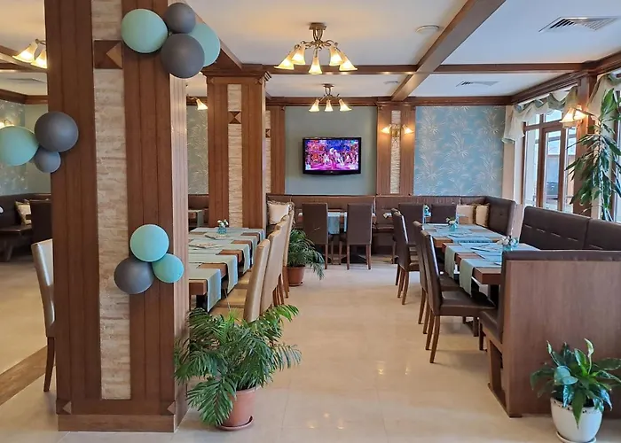 Отель Relax Complex & 3*