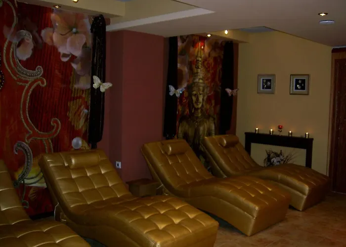 Отель Relax Complex & 3*