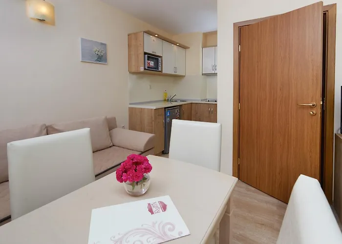 Отель Relax Complex & 3*