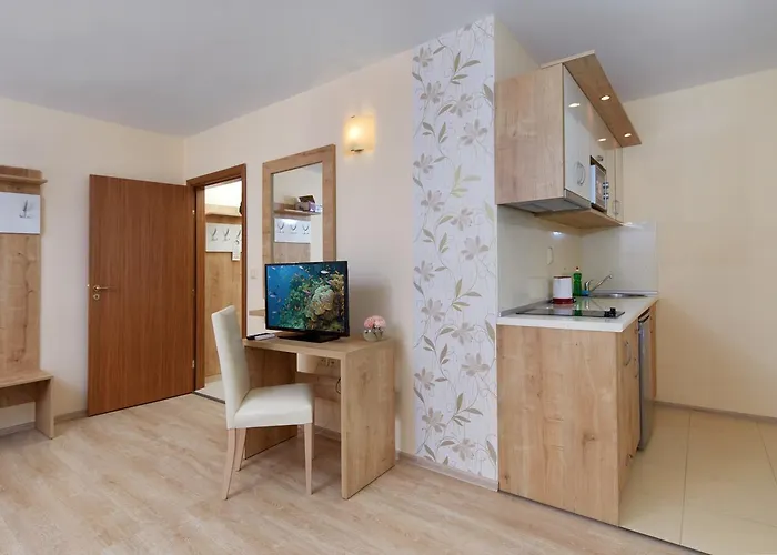 Relax Complex & 3* Солнечный берег